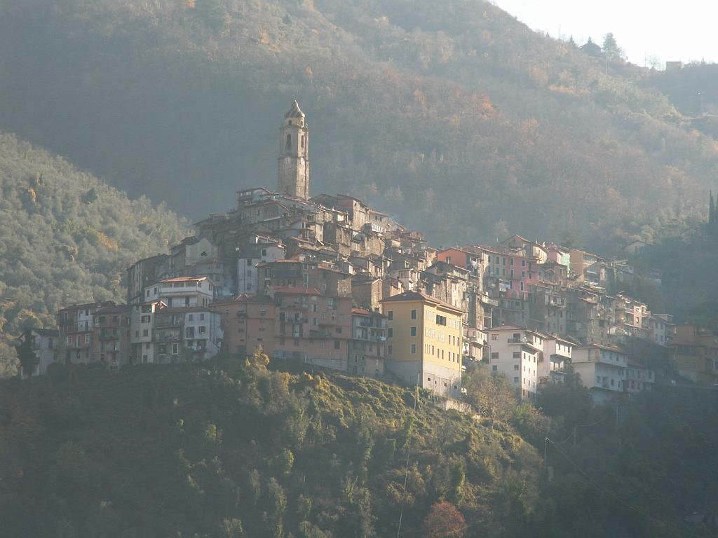 Castel_Vittorio.JPG - Castel Vittorio